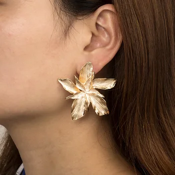 MINHIN Petal Elegantné Náušnice Zlatá Farba Veľký Kvet Stud Náušnice pre Ženy Trendy Strany Šperky Vyhlásenie Veľké Kovové Náušnice